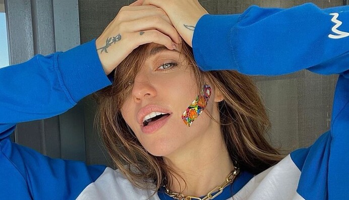 Надя Дорофєєва показала, як зробити яскравий макіяж на Хелловін: відео