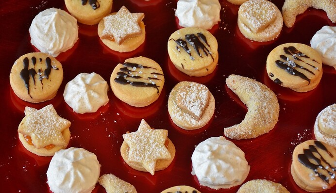 Як приготувати вдома смачне цукрове печиво: простий рецепт