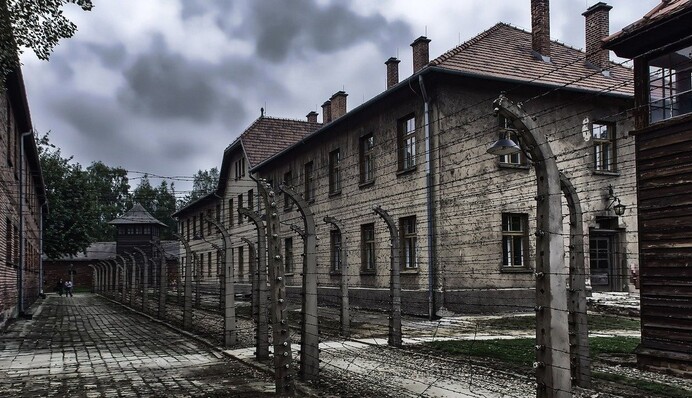 В Иерусалиме пустят с молотка тату-набор, которым нумеровали пленников 