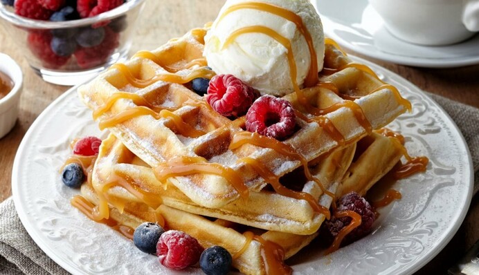 Как приготовить вкусные бельгийские вафли без вафельницы: простой рецепт