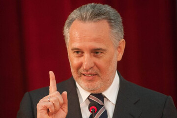 Санкции по колено: почему Фирташу должен даже министр энергетики