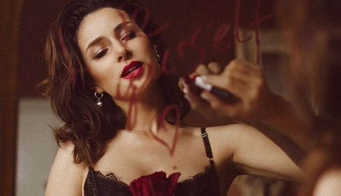 Злата Огневич снялась в кружевном белье и получила хейт - что 