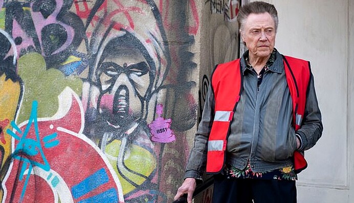 Бэнкси создал арт на улице Бристоля для съемок сериала - по сюжету его закрасил актер Кристофер Уокен