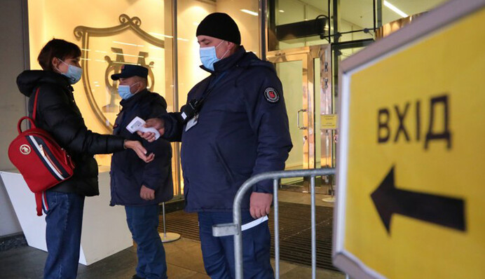 ​Стабилизация хаоса: когда эпидемия коронавируса ослабит свою хватку в Украине