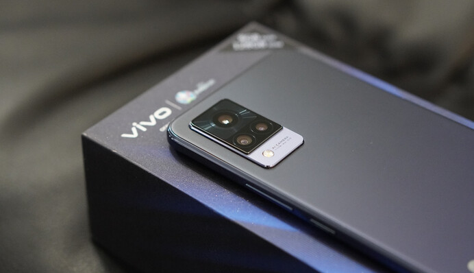 ​Хочется попробовать что-нибудь новенькое - смартфон Vivo V21