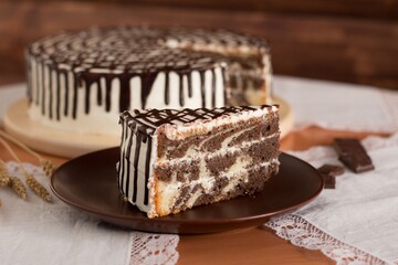 Як приготувати домашній торт Зебра на сметані: простий рецепт