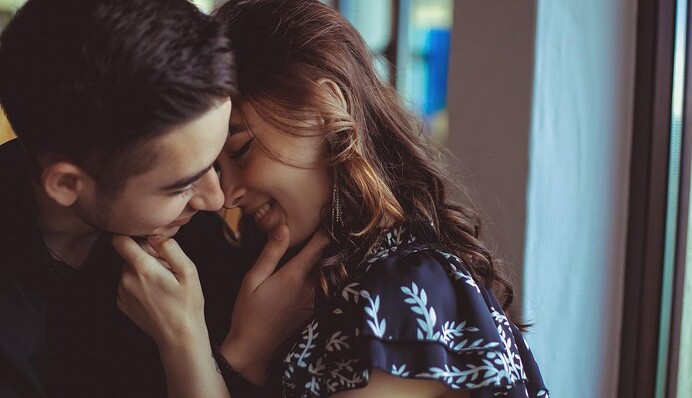 19-річний Роман Сасанчин показав милі фото зі своєю вагітною нареченою