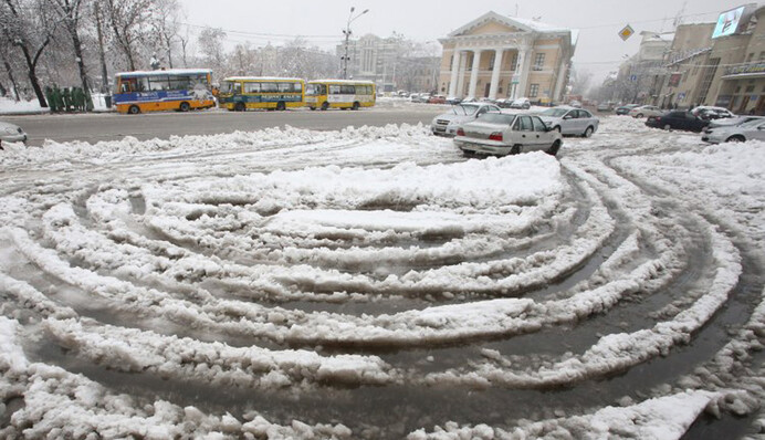 Багато снігу та +14: перший тиждень зими здивує