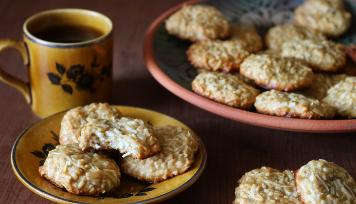Як приготувати вдома смачне кокосове печиво: простий рецепт