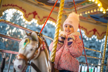 Новий рік по-київськи: фабрика іграшок, новорічний музей та найбільша в Європі ковзанка