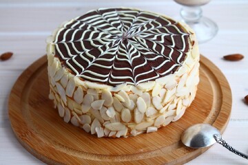 Як приготувати торт Естерхазі з волоськими горіхами: простий рецепт