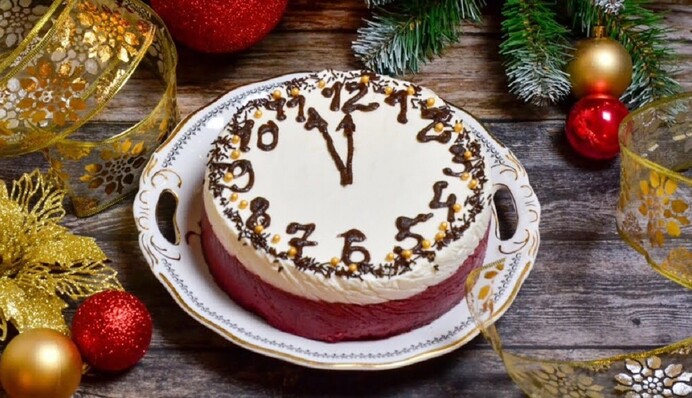 Как приготовить вкусный новогодний торт Часы: простой рецепт