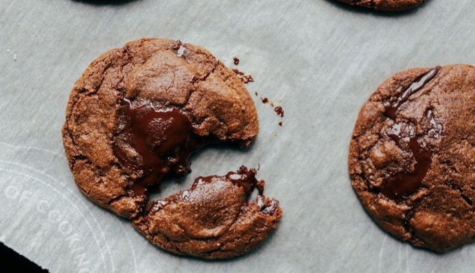 Як спекти шоколадні пряники до Дня святого Миколая: простий рецепт з какао