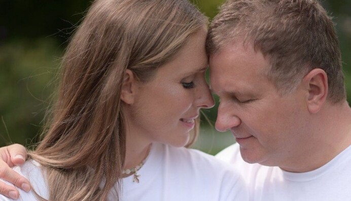 Катя Осадчая и Юрий Горбунов показали милый семейный портрет с крещения сына