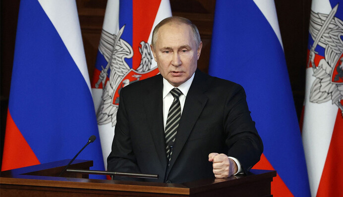 Озабоченность Путина: главные тезисы хозяина Кремля на коллегии Минобороны РФ