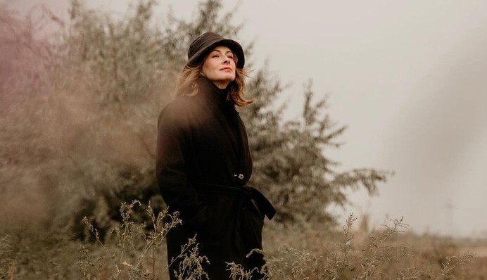 Елена Кравец рассказала о кризисе в отношениях с мужем после рождения двойняшек