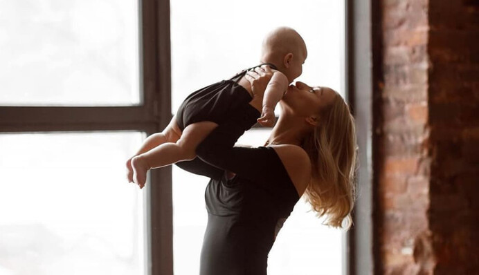 Мама и сын: жена Виктора Павлика устроила нежную фотосессию с ребенком