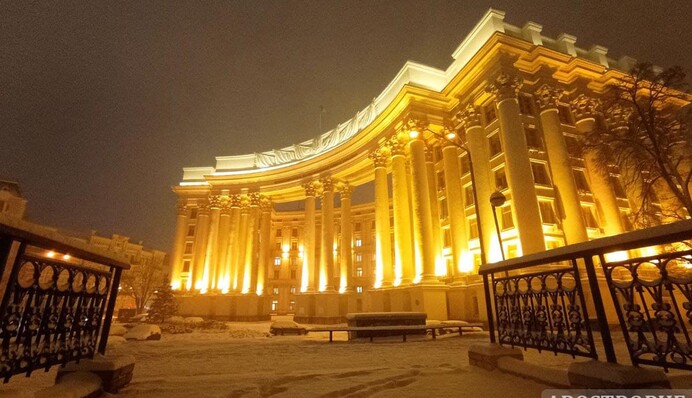 Внешне­политический провал: с чем подходят к концу года дипломаты Ермака