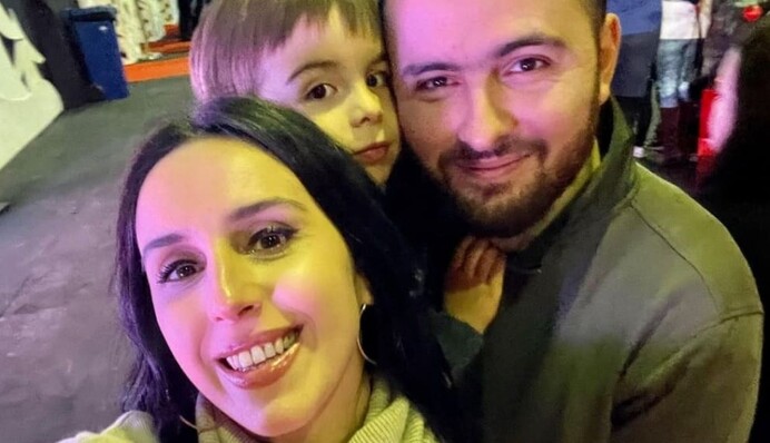 Джамала показала мужа и подросших сыновей в милой домашней фотосессии