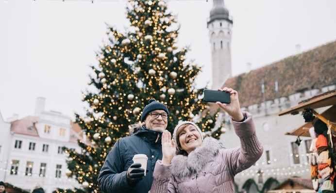 Як виглядають найкрасивіші ялинки 2022 року: яскраві фото з різних куточків світу