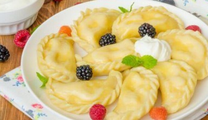 Як приготувати вареники з сиром на Щедрий вечір: класичний рецепт на святковий стіл