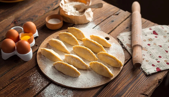 В чем секрет идеального теста для вареников: простой рецепт и хитрости кухни