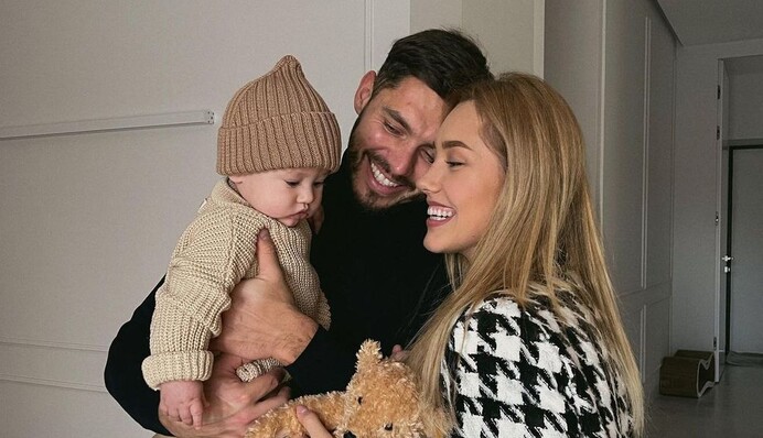 Сыну Никиты Добрынина и Даши Квитковой исполнилось полгода - как сейчас выглядит малыш