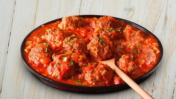 Как приготовить вкусные тефтели в томатном соусе: простой рецепт