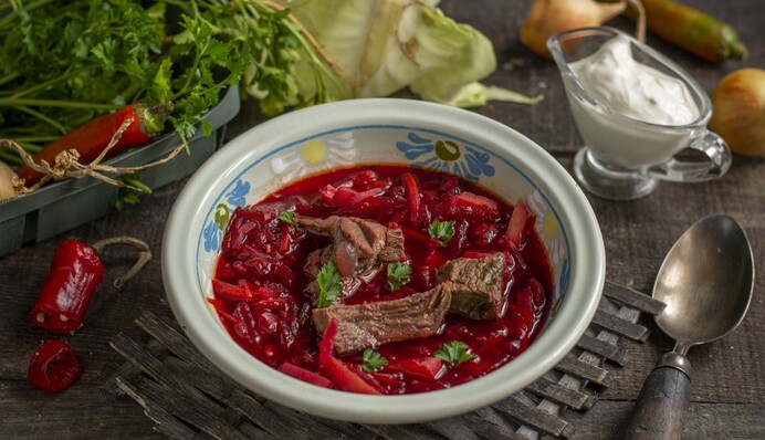 Как приготовить легкий борщ с говядиной: простой рецепт