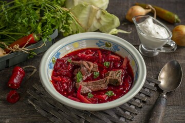 Как приготовить легкий борщ с говядиной: простой рецепт