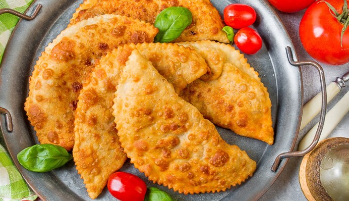 Как приготовить вкусные чебуреки на воде: простой рецепт