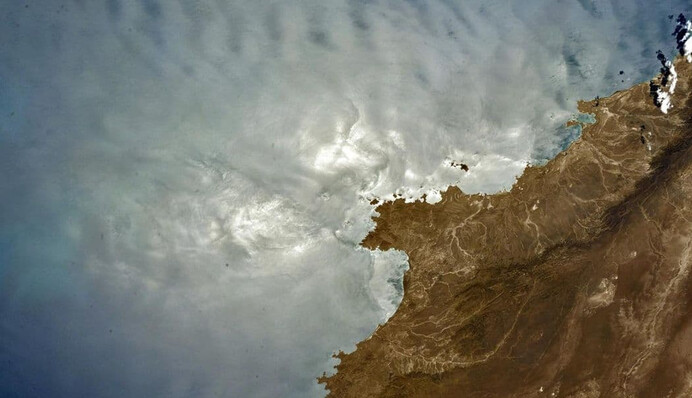 Астронавт МКС показав, як виглядає засніжений світ із космосу: вражаючі фото