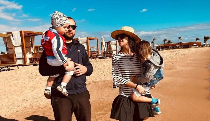 Джамала показала мужа и подросших сыновей на отдыхе в Египте