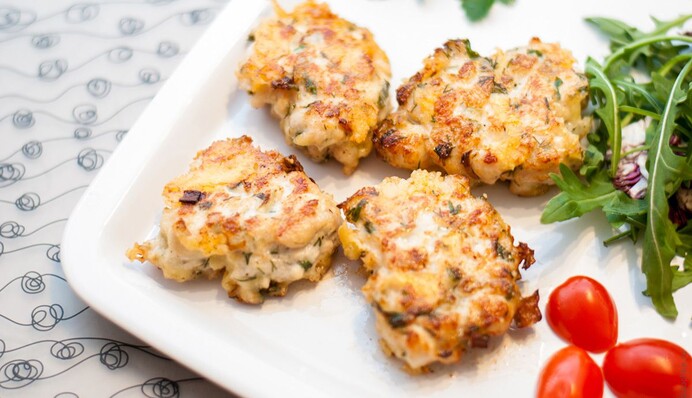 Готовим вкусные рубленые котлеты с чесноком и сметаной: простой рецепт