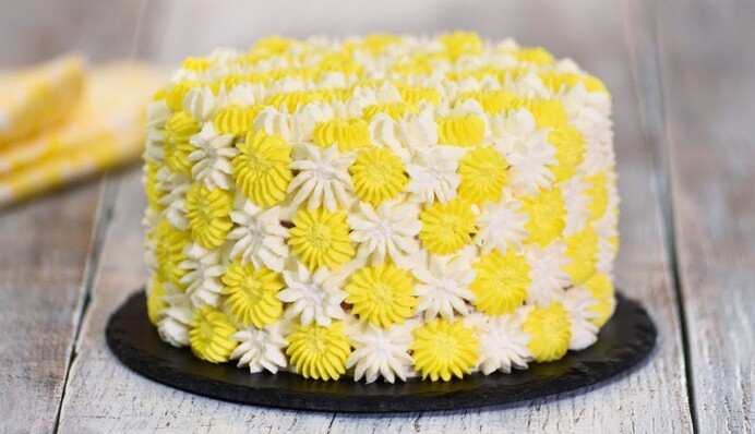 Как приготовить бисквитный торт с ананасами и маскарпоне: простой рецепт