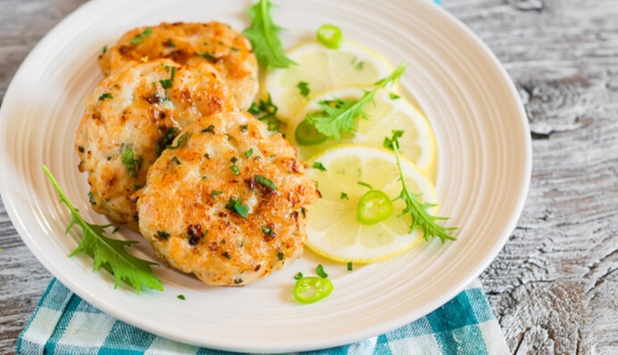 Как приготовить рубленые котлеты из куриного филе с зеленью: простой рецепт