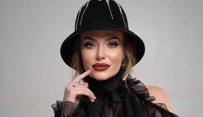 Слава Камінська випустила трек 