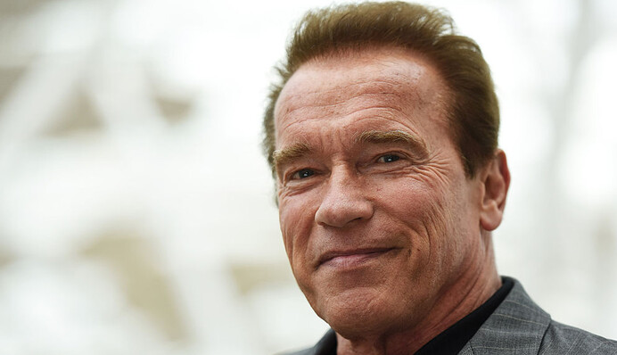 Від Геркулеса до Зевса: Арнольд Шварценеггер у ролі бога грому заінтригував епічним постером