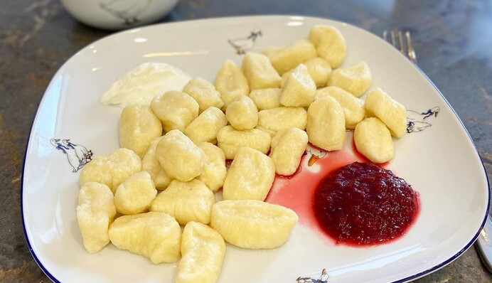 Сніданок зі смаком з дитинства: Лідія Таран поділилася рецептом лінивих вареників