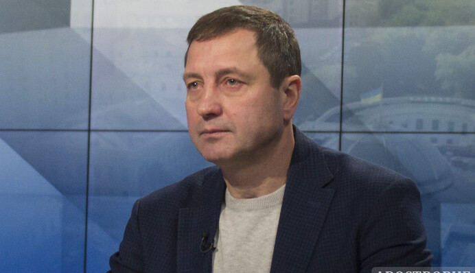 Путіна найбільше лякають сотні тисяч українців, що готові взятися до зброї - Валентин Бадрак