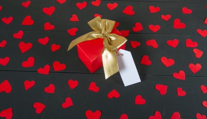 8 подарков на День святого Валентина своими руками: чем удивить за 15 минут