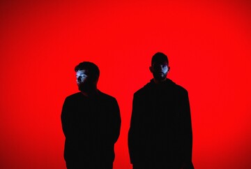 Электронный дуэт ADRIATIQUE сыграет в цветущем саду Osocor Flower Garden