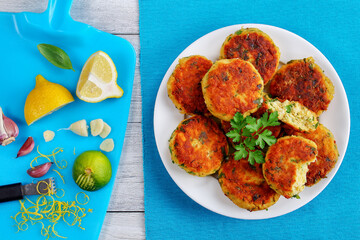 Як приготувати ніжні рибні котлети з хека: простой рецепт