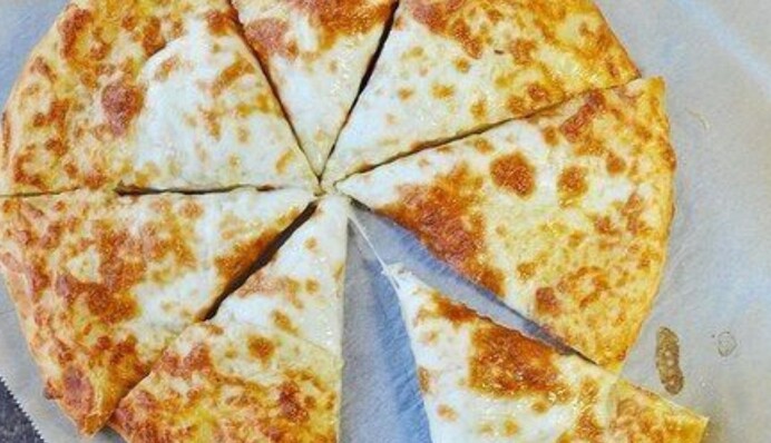 Как приготовить вкусное ленивое хачапури на сковороде: рецепт на 15 минут