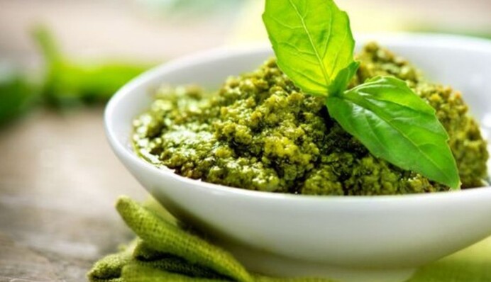 Як приготувати соус песто в домашніх умовах: класичний рецепт і з чим його їдять