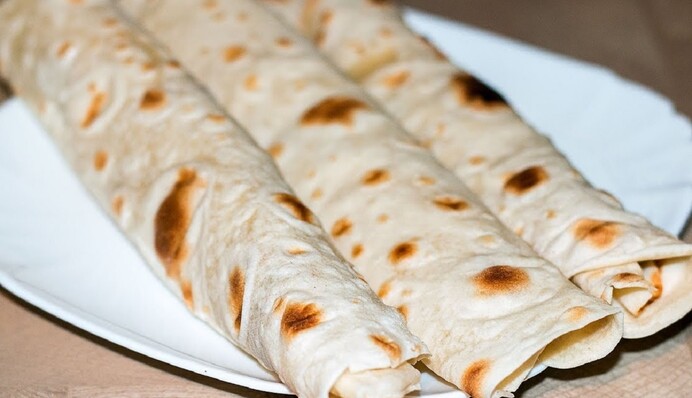 Как приготовить тонкий лаваш на сковороде вместо хлеба: простой рецепт