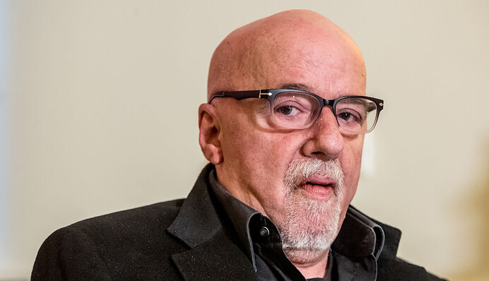 Письменник Пауло Коельо заступився за росіян та отримав жорстку відповідь