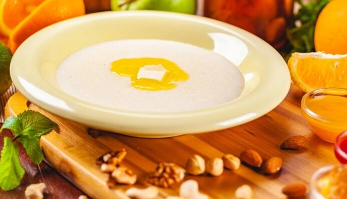 Как правильно варить манную кашу: рецепт, пропорции и типичные ошибки