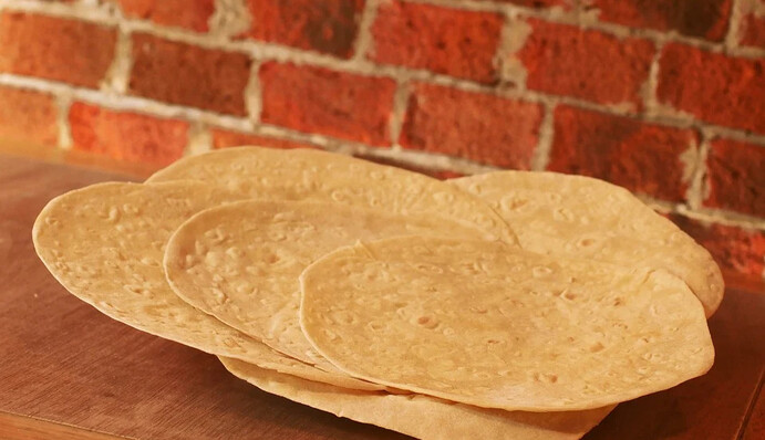 Як зробити тонкий лаваш у домашніх умовах: простий рецепт