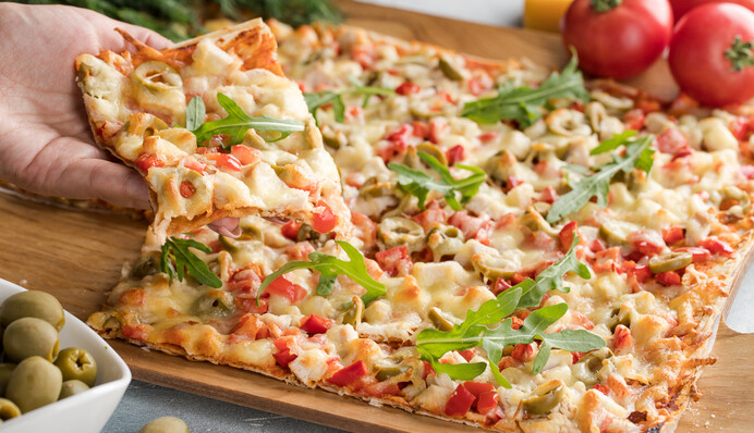 Как приготовить быструю пиццу из лаваша: простой рецепт в духовке